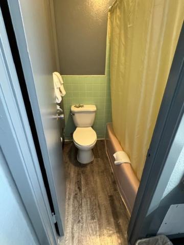 Pratt Budget Inn 外观 照片