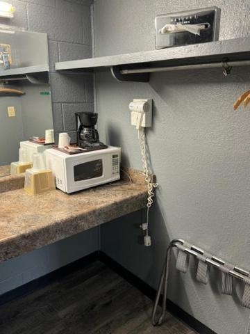 Pratt Budget Inn 外观 照片